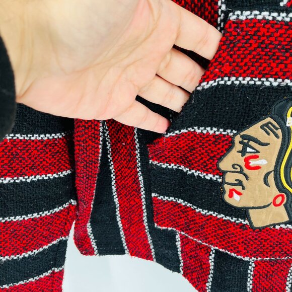 Baja Jacket SIze L Blackhawks Logo Red Black Stripe Hooded Pocket Pullover - Picture 5 of 9